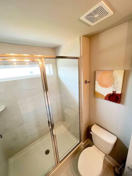 Brand New Build 10 Min- Uptown Villa ชาร์ล็อต ภายนอก รูปภาพ