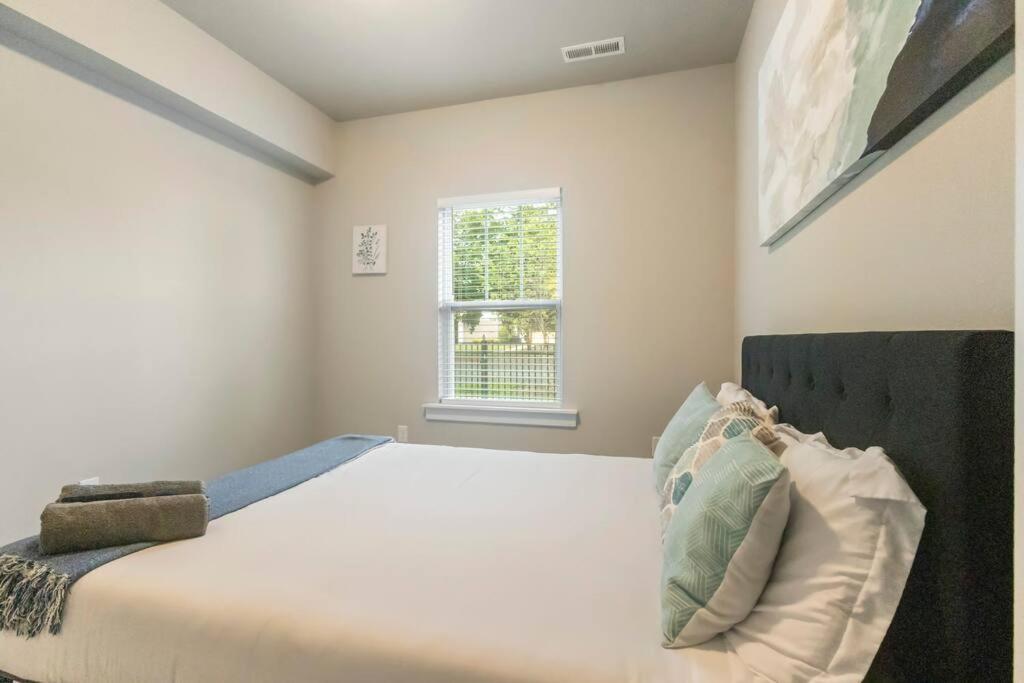 Brand New Build 10 Min- Uptown Villa ชาร์ล็อต ภายนอก รูปภาพ