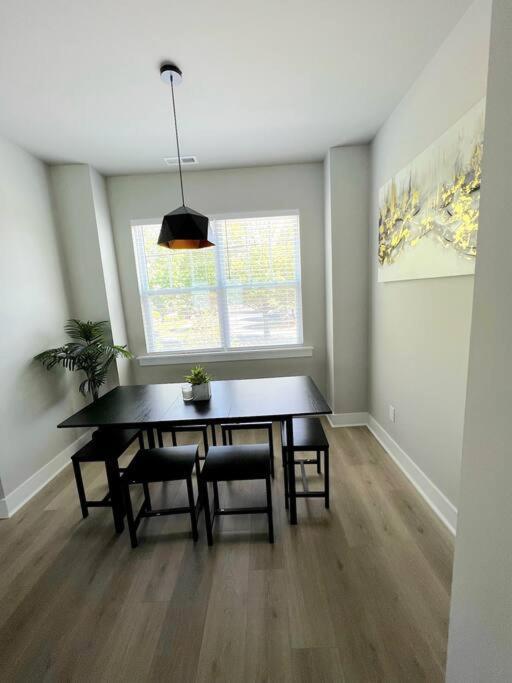 Brand New Build 10 Min- Uptown Villa ชาร์ล็อต ภายนอก รูปภาพ