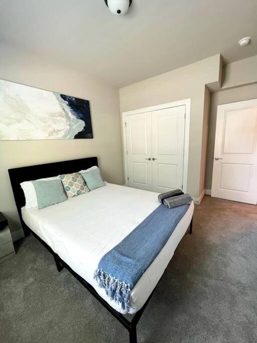 Brand New Build 10 Min- Uptown Villa ชาร์ล็อต ภายนอก รูปภาพ