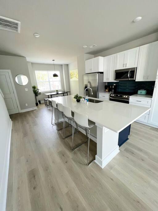 Brand New Build 10 Min- Uptown Villa ชาร์ล็อต ภายนอก รูปภาพ
